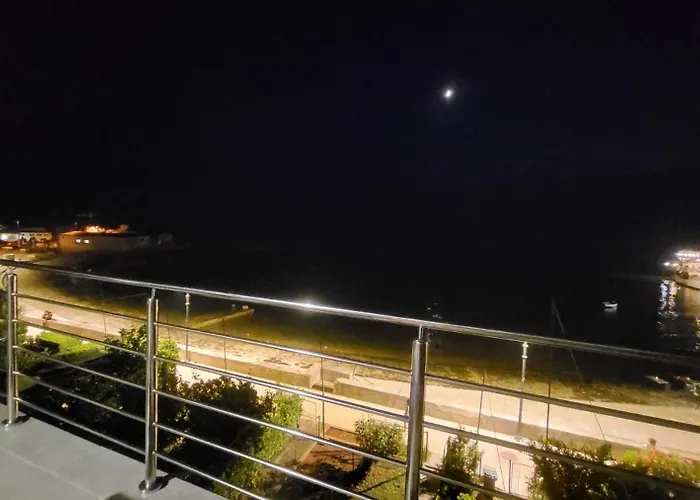 Apartman Dora With Sea View And Terrace
