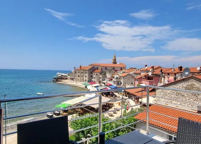 Apartman Dora With Sea View And Terrace