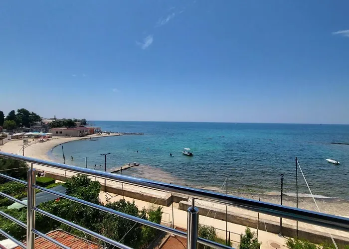 Apartman Dora With Sea View And Terrace