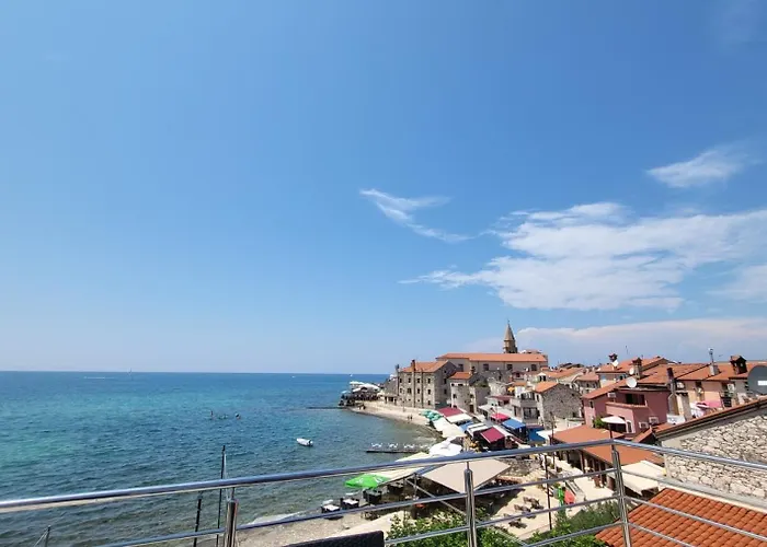 Apartman Dora With Sea View And Terrace