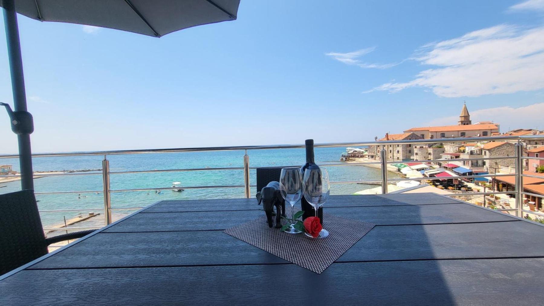 Appartement Dora With Sea View And Terrace
