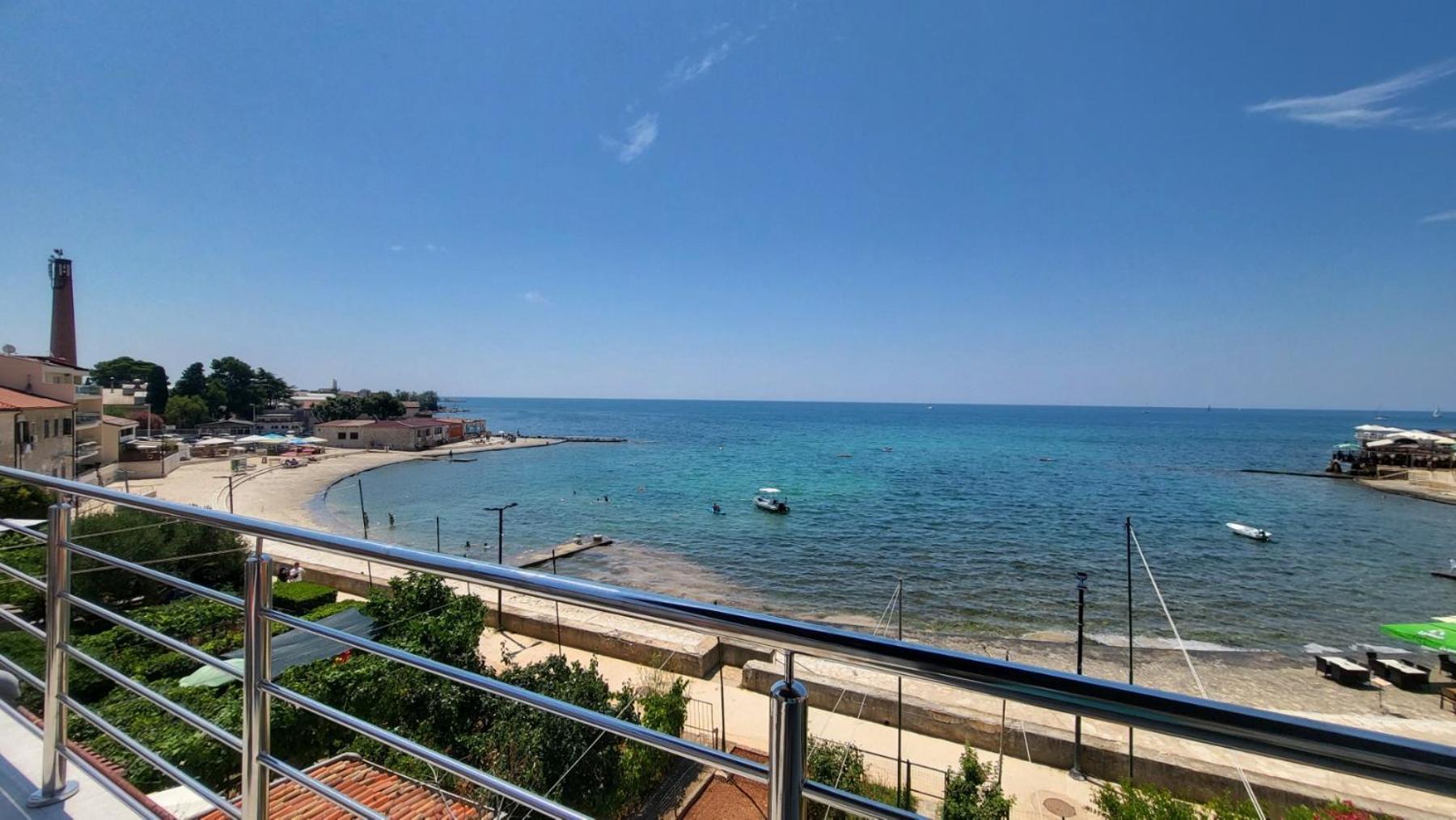 Dora With Sea View And Terrace *