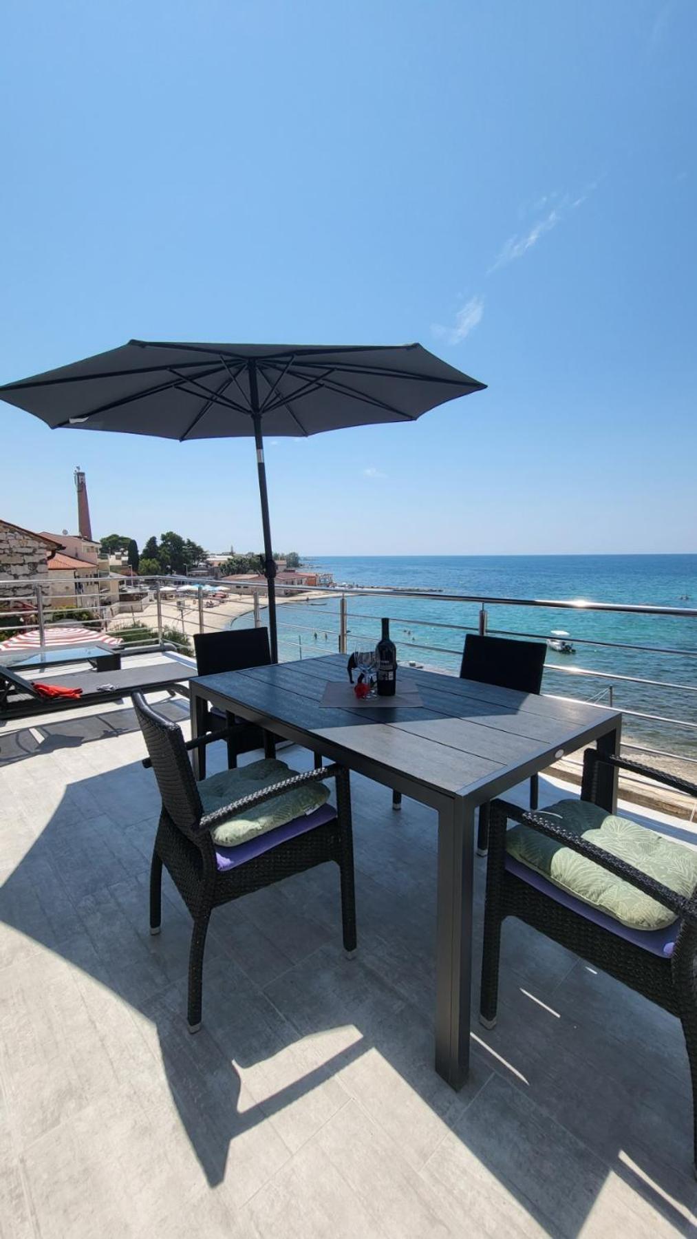 Dora With Sea View And Terrace *